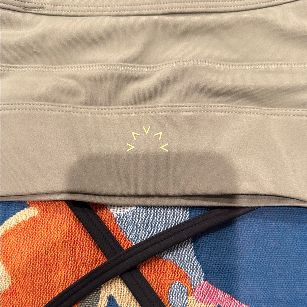 Varley Black and Tan Sports Bras - Picture 4 of 6
